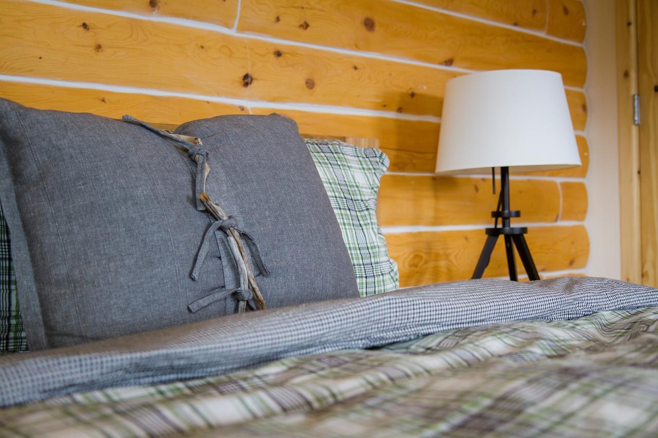 Southern Lakes Resort Tagish Extérieur photo
